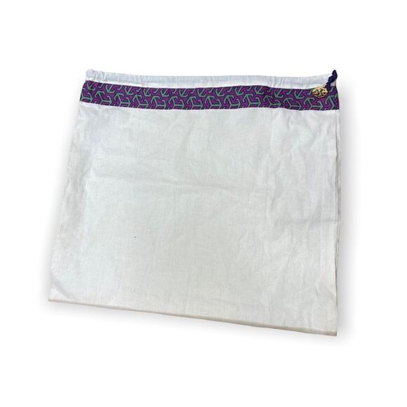 TORY BURCH Dust Bag Drawstring 13" x 19"  NWOT hanging signature gold charm - Picture 1 of 5